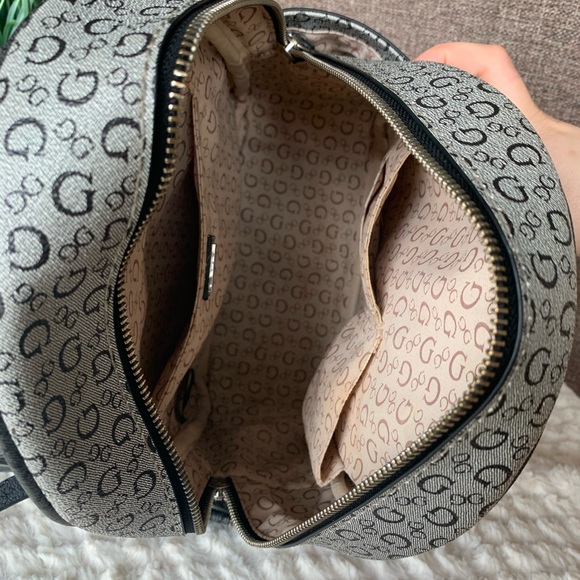 Guess backpack - Picture 5 of 11